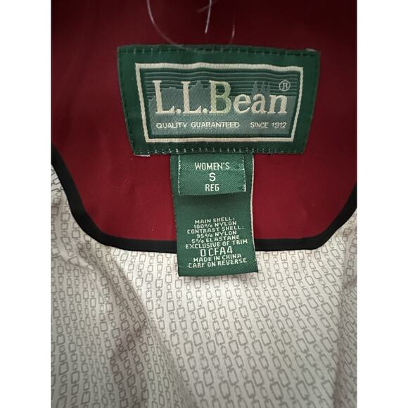 L. L. Bean Women’s Red Hooded Rain Jacket Windbreaker Size Small Regular - Picture 4 of 6